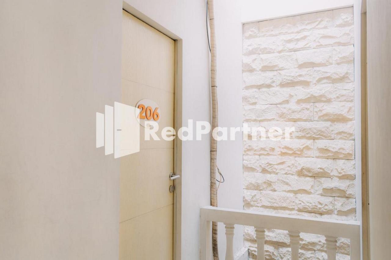 We Stay Residence Redpartner Surabaja Exteriér fotografie